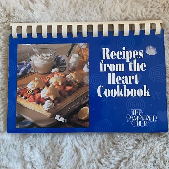 The Pampered Chef - Spiral Cookbook Recipes from the heart Vino retired book - Picture 1 of 7